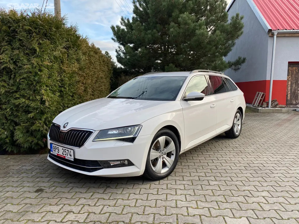 Škoda Superb Combi 2.0 TDI Ambition, NAVI